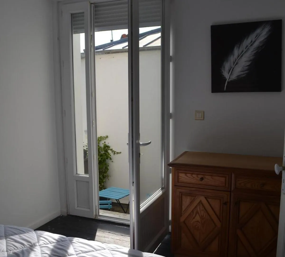 Large Apartment With Sea View And Port Of Ле-Гильвинек